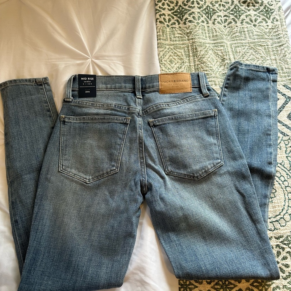 NWT Lucky Brand Womens Mid Rise Jeans sz. 2/26R